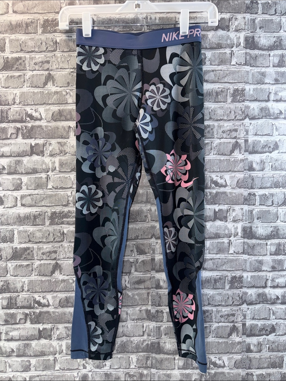 Girls' Nike Pro Floral Print Leggings - Black & Pink